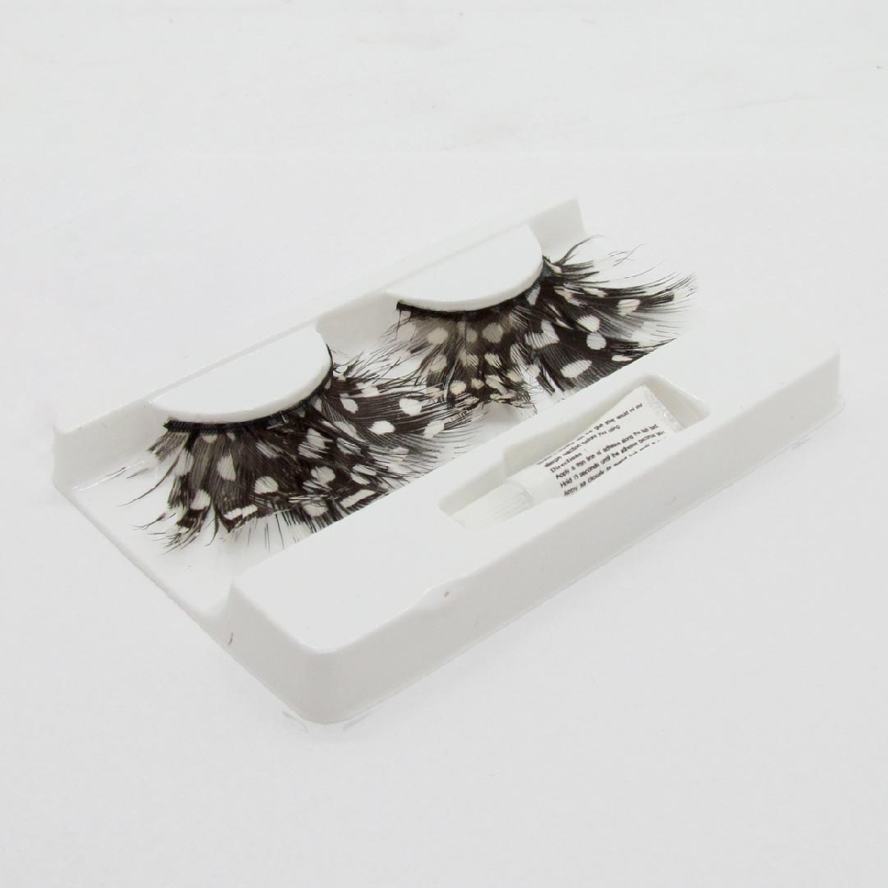 PESTAÑAS CON PLUMAS | Vista 3